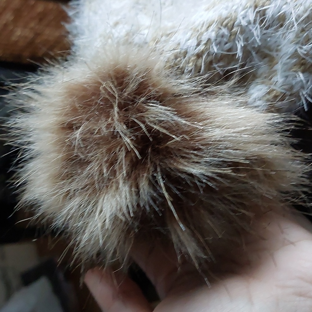 Natural colored tuque - Picture 2 of 4